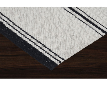 Renwil Allen 10002 Rug - Ivory/Black, 16" X 16"