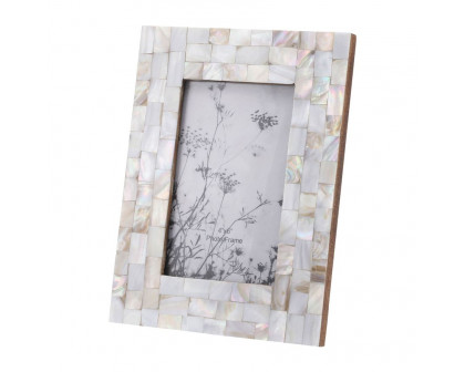 Sagebrook 4"x6" Resin Capiz Design Photo Frame - Silver