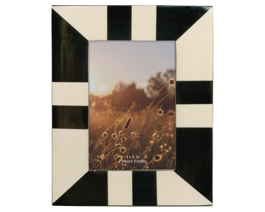 Sagebrook - 4"x6" Resin Geometric Photo Frame in Black/White