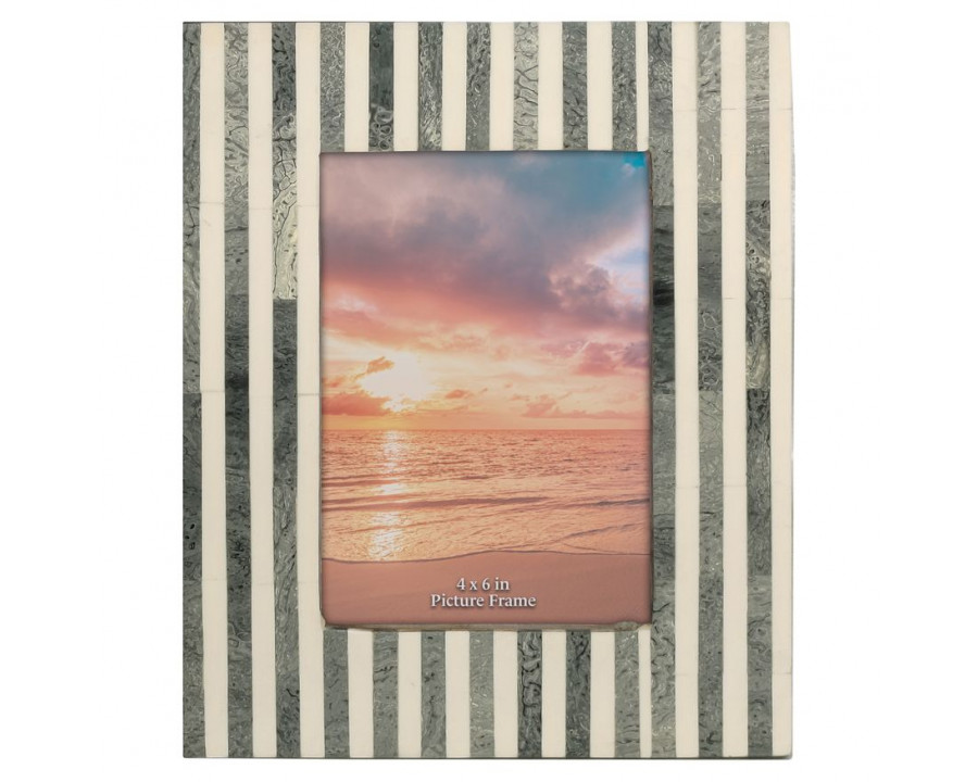 Sagebrook - 4"x6" Resin Lines Photo Frame in Gray