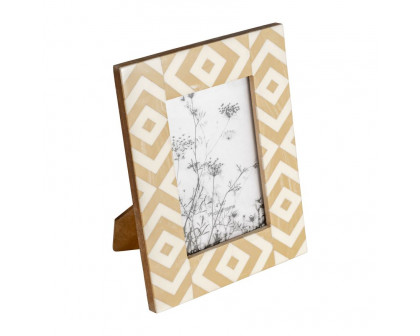 Sagebrook - 4"x6" Resin Diamond Photo Frame in Beige