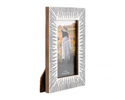 Sagebrook 4"x6" Resin Dimensional Lines Photo Frame