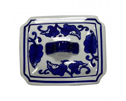 Sagebrook - 6" 13oz Ceramic Rectangle Chinoiserie Candle with Lid in White/Blue