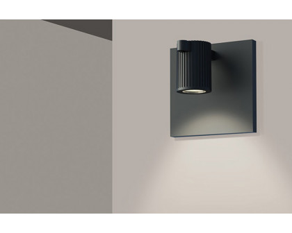 Sonneman - Suspenders Standard Single Sconce with Bar-Mounted Single Cylinder, Flood Lens