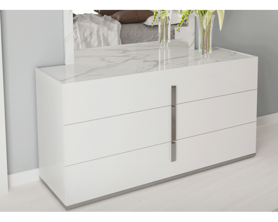 Status - Carrara Double Dresser