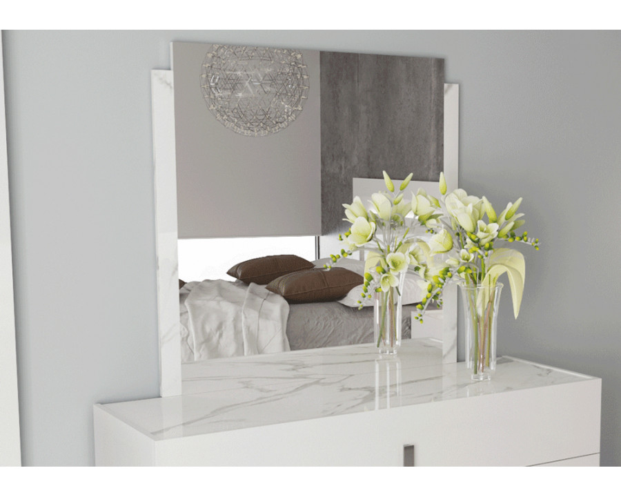 Status - Carrara Mirror