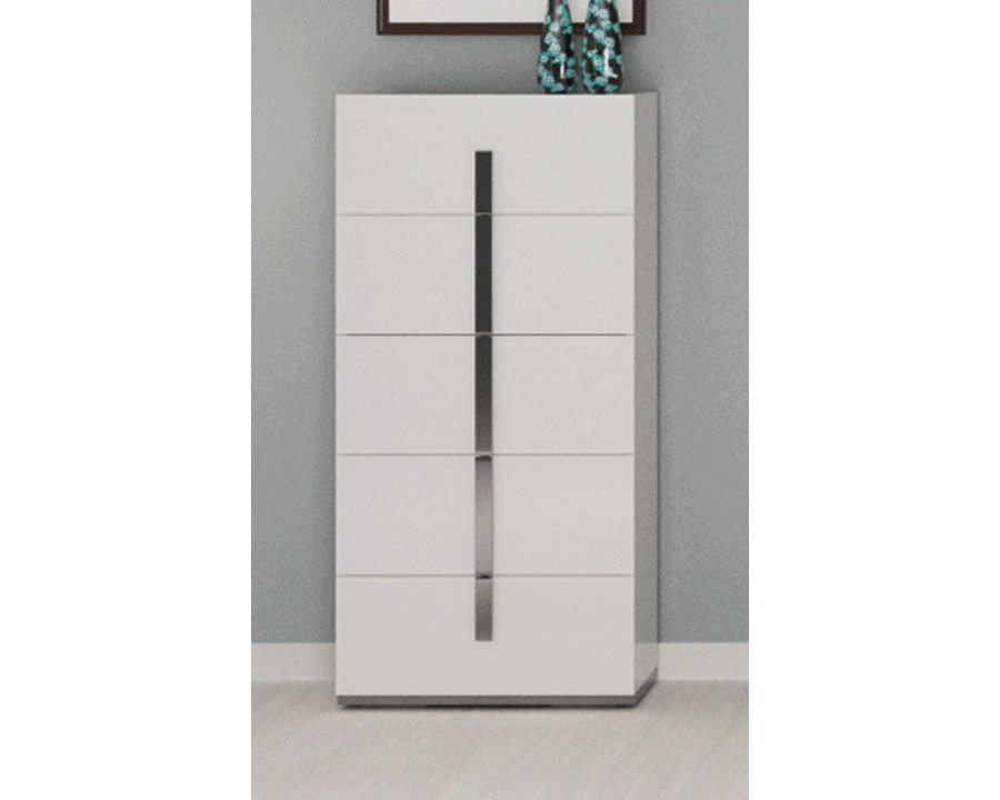 Status - Carrara Chest