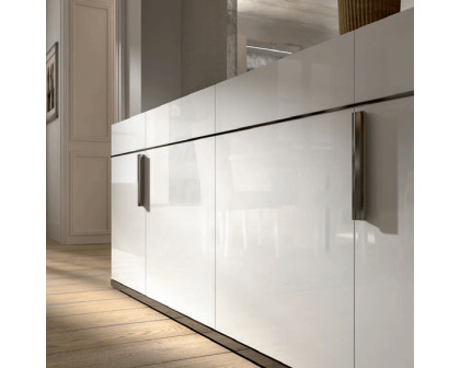 Status - Carrara 3 Door Buffet