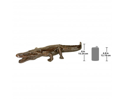 Toscano Prowling Garden Statue - Alligator