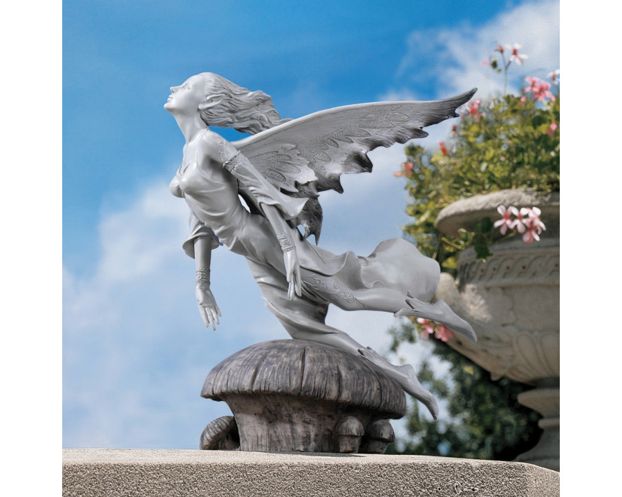 Toscano - Enchanted Flight of the Garden Fairy Statue