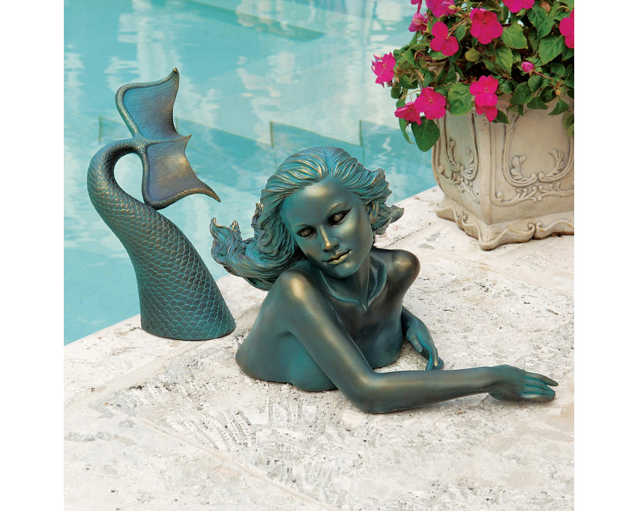 Toscano - Meara the Mermaid Sculptural Garden Swimmer