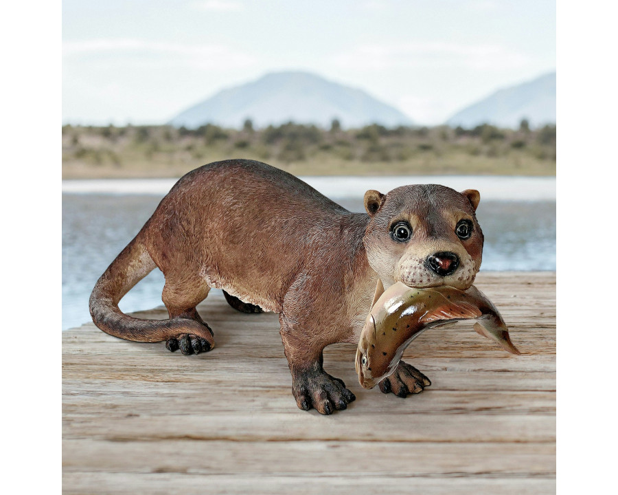 Toscano - River Otter Big Catch Garden Statue