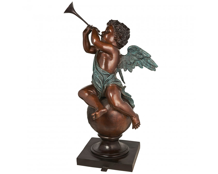 Toscano - Baby Gabriel Sounding Heaven’s Trumpet Garden Angel Statue