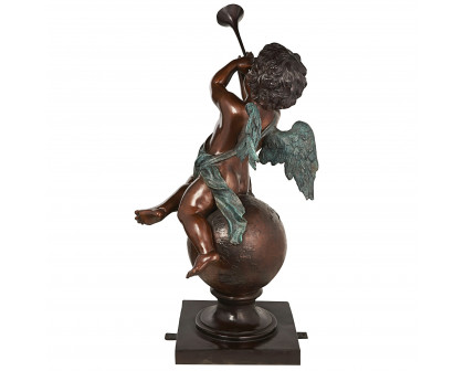 Toscano - Baby Gabriel Sounding Heaven’s Trumpet Garden Angel Statue