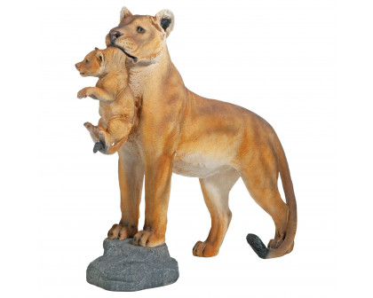 Toscano - Lioness with Cub Garden Statue