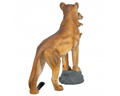 Toscano - Lioness with Cub Garden Statue