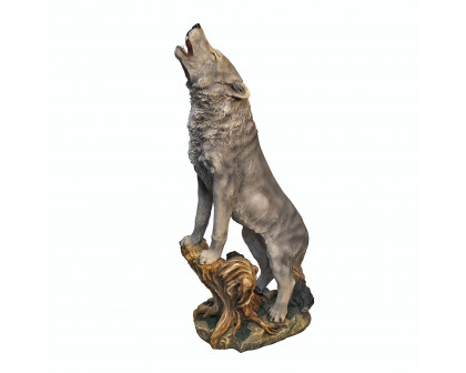 Toscano - Howling Lone Wolf Garden Statue