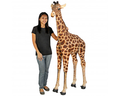 Toscano - Baako Grand Scale Baby Giraffe Garden Statue