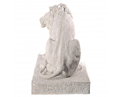 Toscano Kingsbury Garden Giant Lion Sentinel Statue - Looking Right