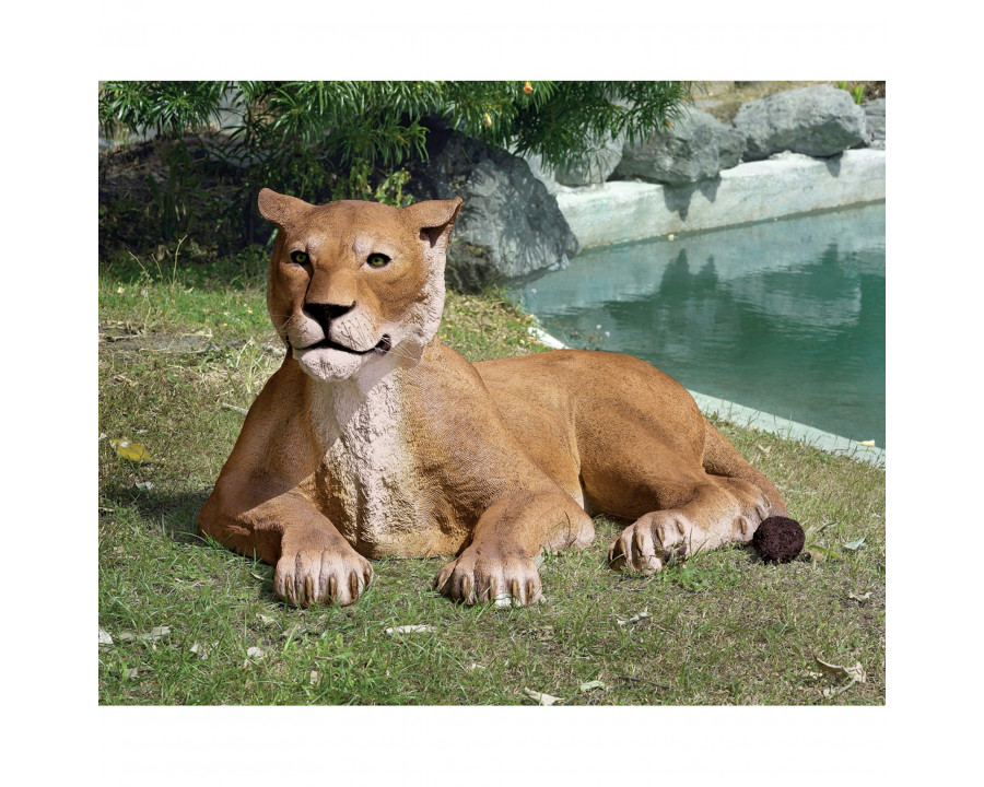 Toscano - Lioness Lying Down Life-Size Garden Statue