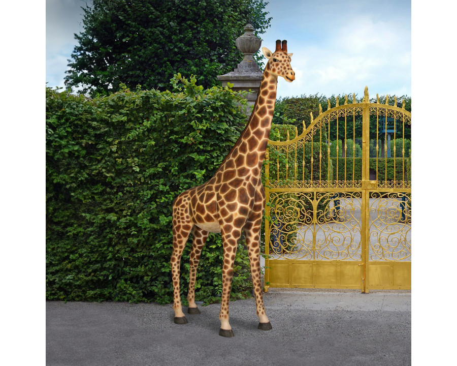 Toscano - Malee Grand Scale Giraffe Garden Statue