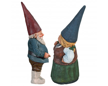 Toscano - Mother Dagmar  Father Friedmann Garden Gnome Statue Set