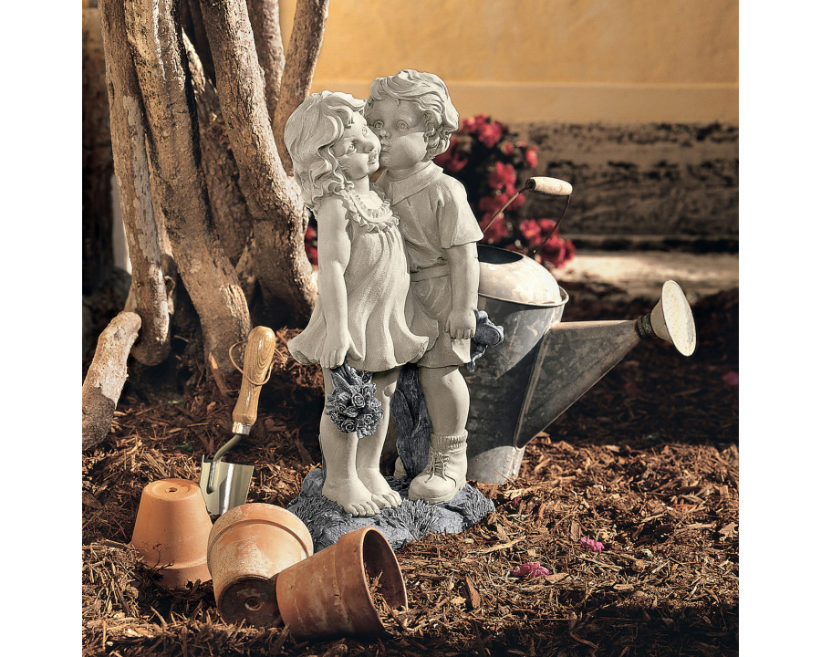 Toscano - Young Sweethearts Kissing Children Garden Statue