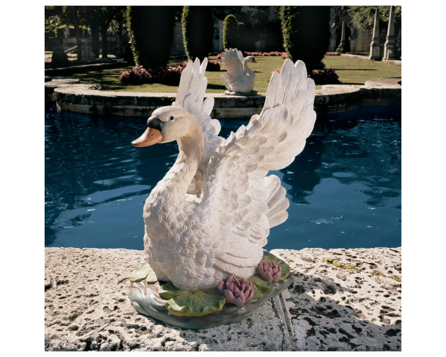 Toscano - The Majesty of Swan Lake Sculpture