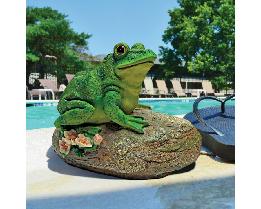 Toscano - Thurstonthe FrogGarden Rock Sitting Toad Statue