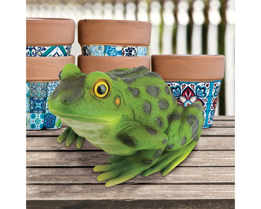 Toscano - Ribbit the Frog Garden Toad Statue