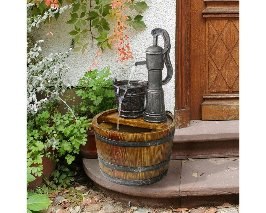 Toscano - Cistern Well Pump Barrel Garden Fountain