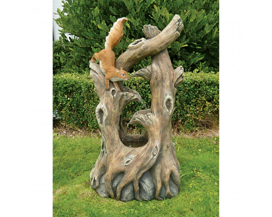 Toscano - Tree Squirrel Cascading Sculptural Fountain