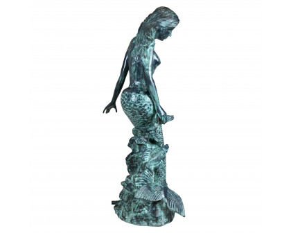 Toscano - Goddess of the Sea Mermaid of the Isles Spitting Garden Statue