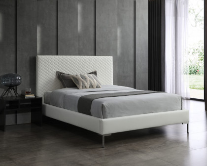 Whiteline Liz Full Size Bed - White