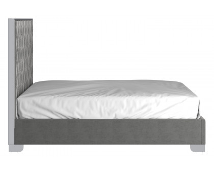 Worldwide Lucille 60" Queen Bed - Gray/Silver