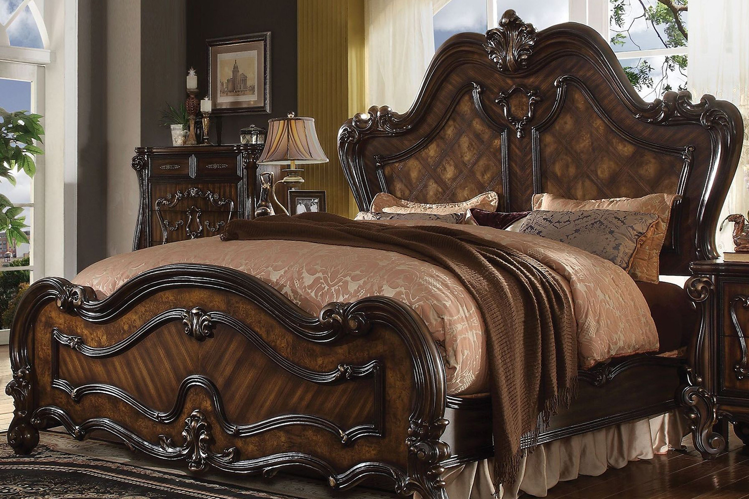 ACME - Versailles Panel Bed