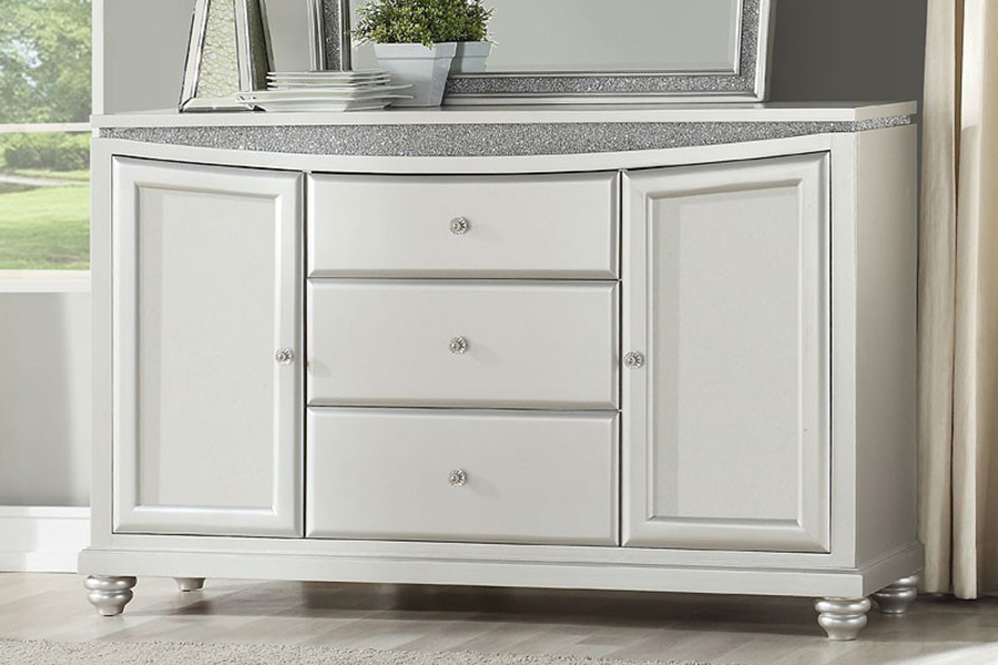 ACME - Maverick Dresser in Platinum