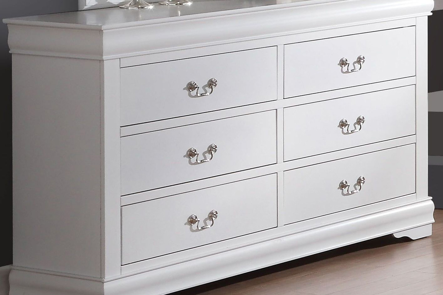 ACME - Louis Philippe Dresser