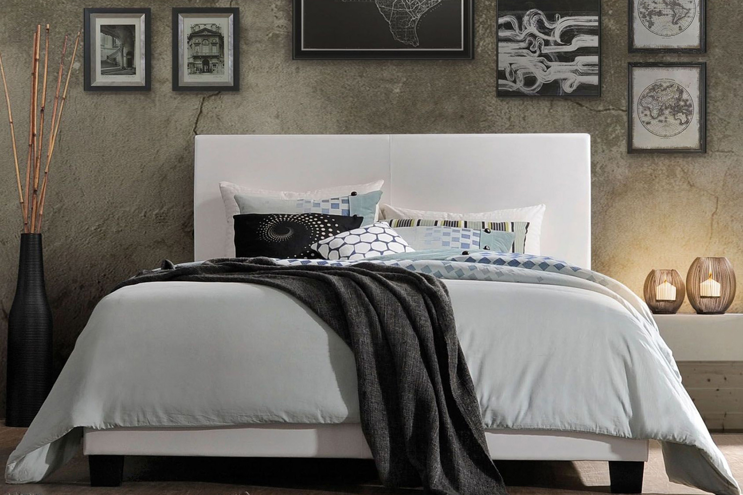 ACME - Lien Upholstered Platform Bed