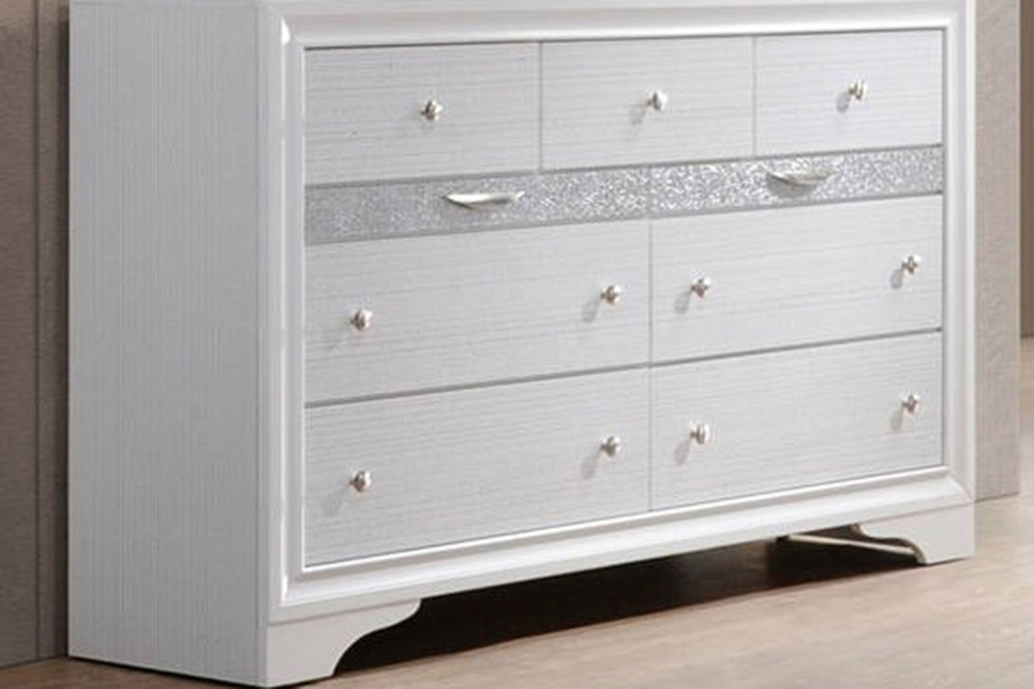 ACME - Naima 9 Drawer Dresser