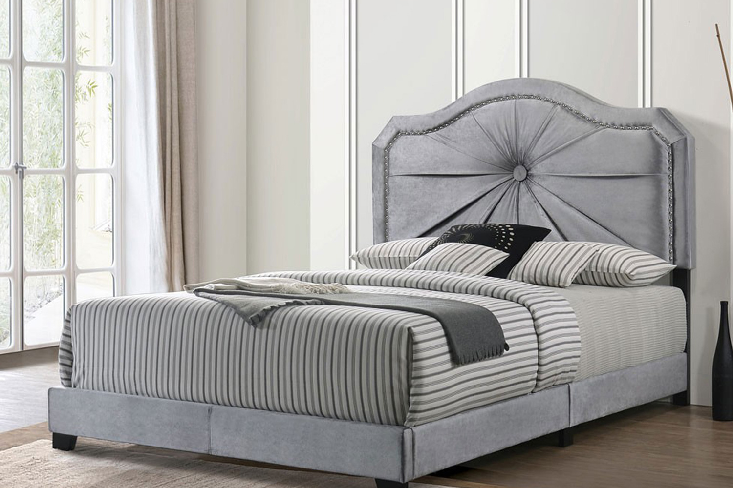 ACME - Frankie Queen Bed in Gray