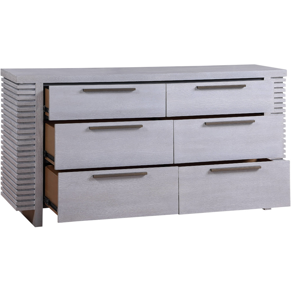 ACME - Aromas Dresser in White Oak