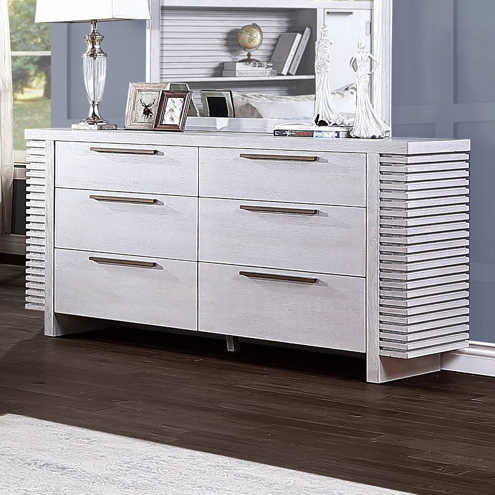 ACME - Aromas Dresser in White Oak