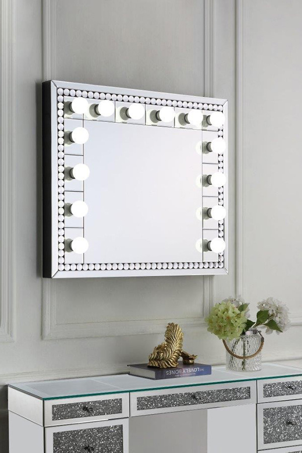 ACME - Farai Accent Mirror in Mirrored/Faux Crystal Diamonds (AC00764)