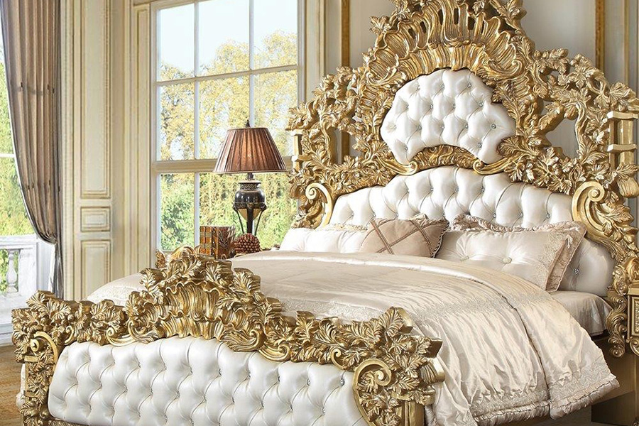 ACME - Bernadette EK Bed in White/Gold