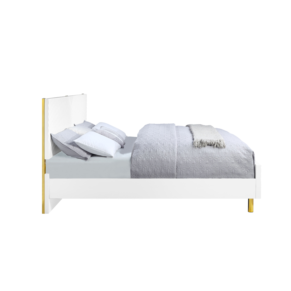 ACME Gaines CK Bed - White High Gloss