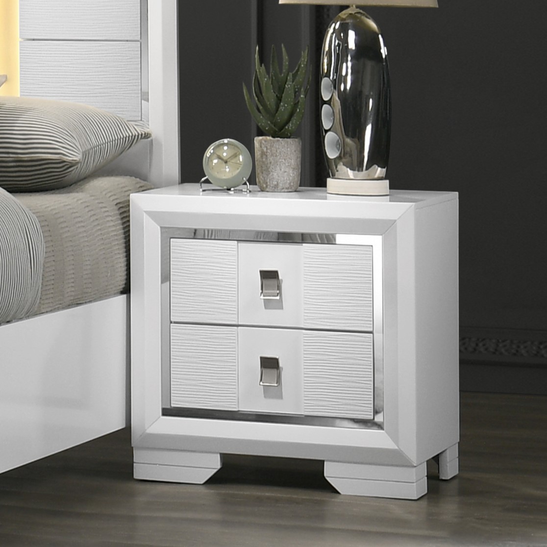 ACME - Elain Nightstand in White