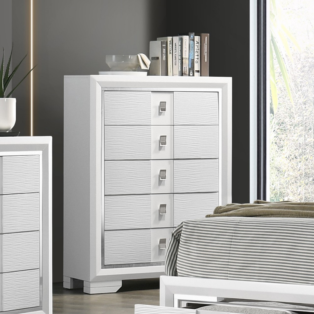 ACME - Elain Chest in White