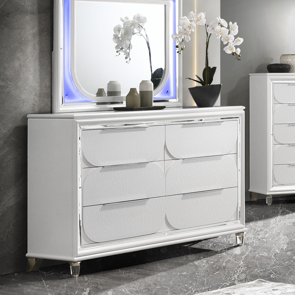 ACME - Tarian Dresser in Pearl White