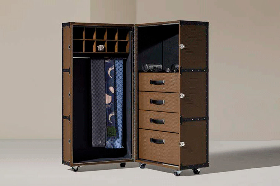 Alexandra - Traveler Cabinet